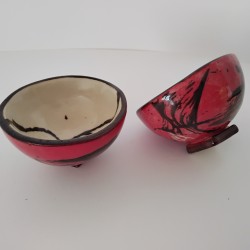 Une série de petite tasse rouge velours made in France aux accents asiatiques